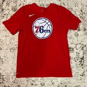 Nike Dri-Fit Philadelphia 76ers T-Shirt